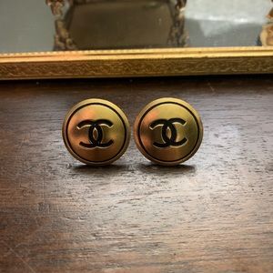 Rare Vintage Chanel gold & black clip on earrings